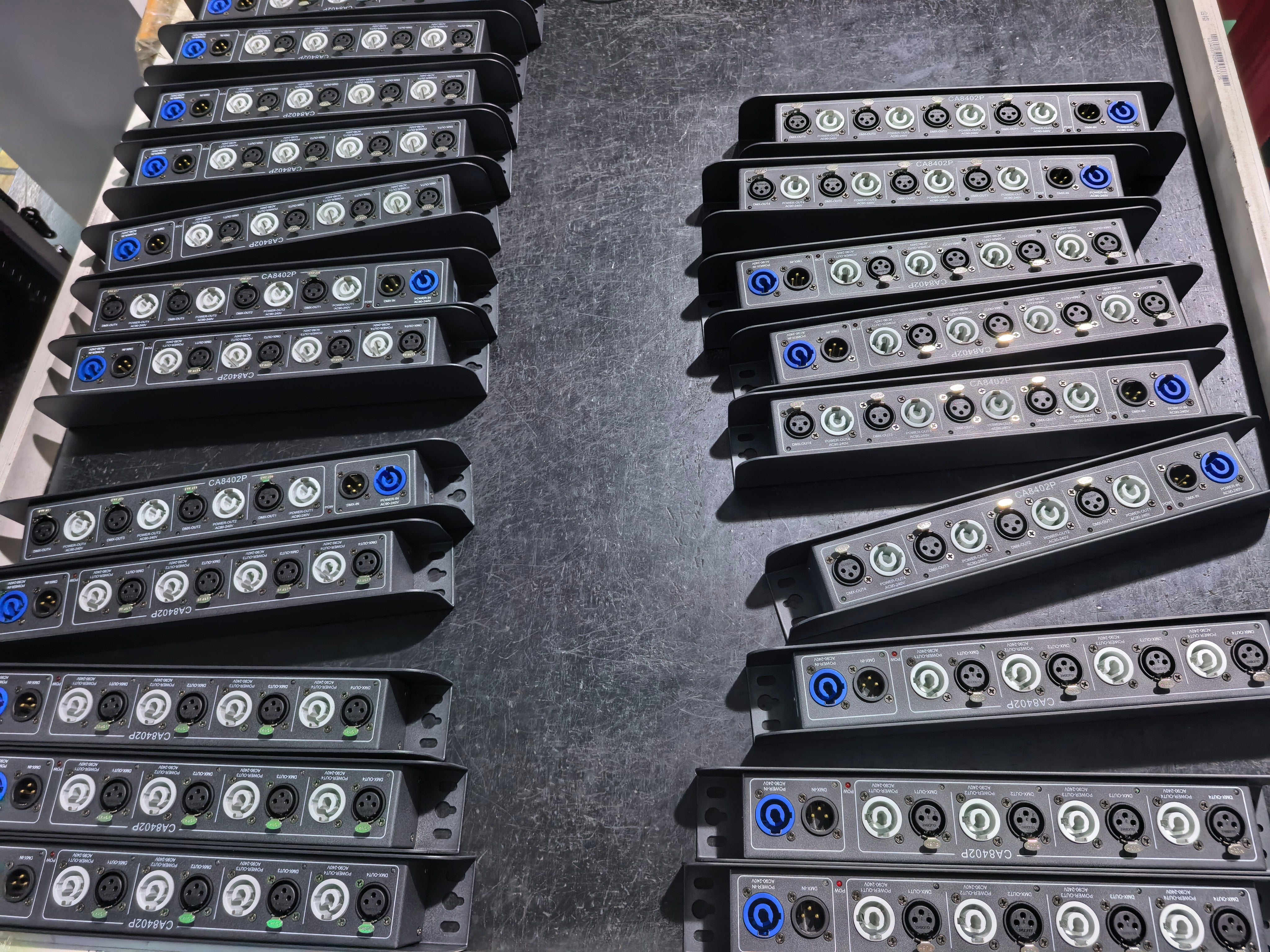 CA8402P(1 in 4 out signal amplifier with 4 power output ports,DMX512 protocol、RS-485)